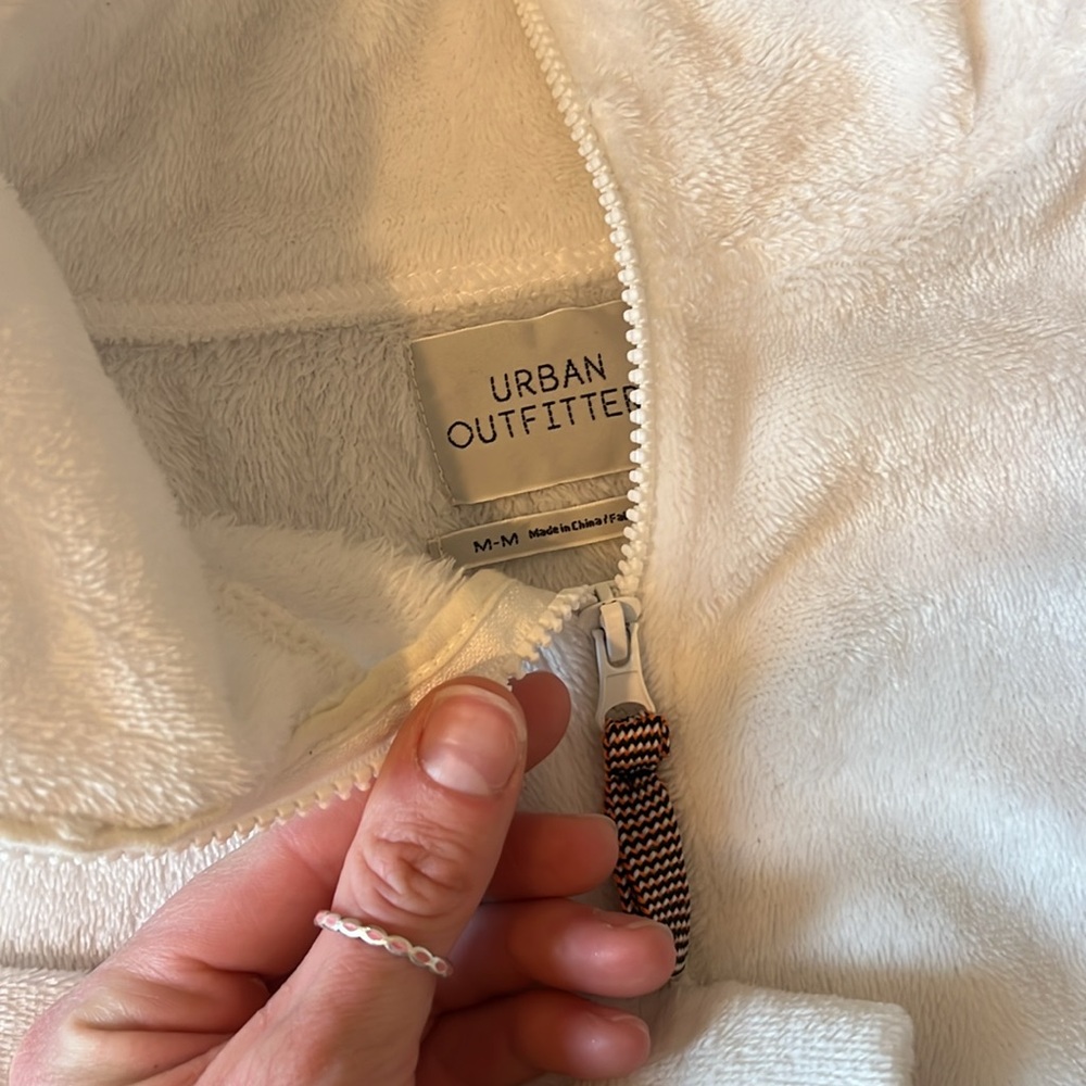 Urban outfitters cinchable cropped sweatshirt with zipper size medium - Picture 2 of 5